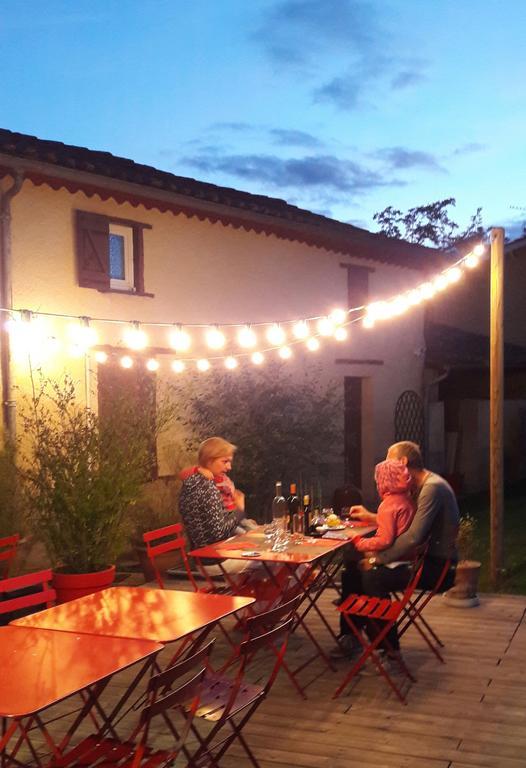Logis Hotel Restaurant La Barguillere Saint-Pierre-de-Rivière Exterior foto